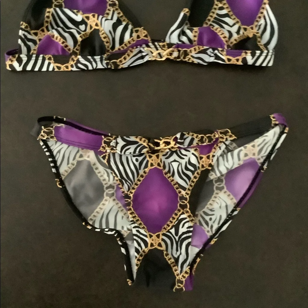 🆕 Purple Gold w/ chains 2 piece Bikini gift Size undefined - Image 4