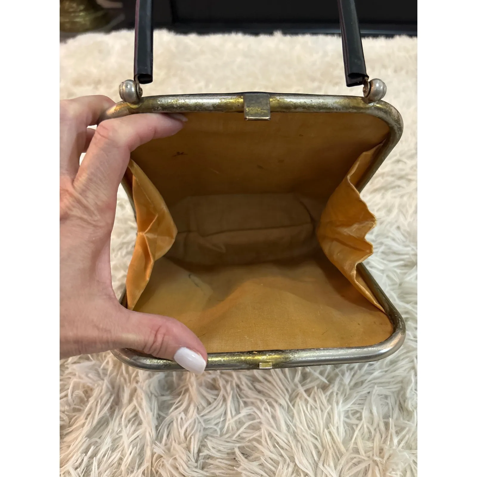 Vintage 40's Black Kiss Lock Clutch Handbag Evening Bag Top Handle - Image 5