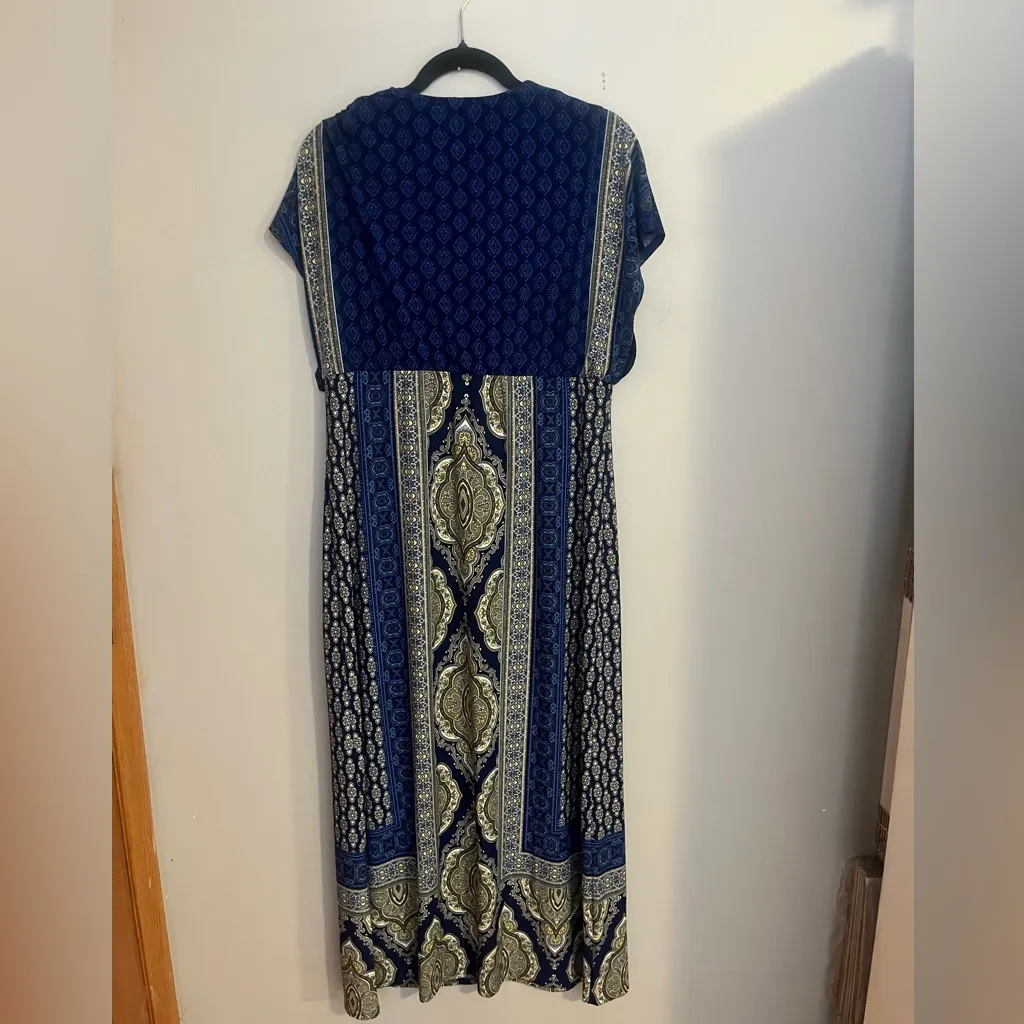 Chico's Navy and Gold Maxi Dress - Image 2