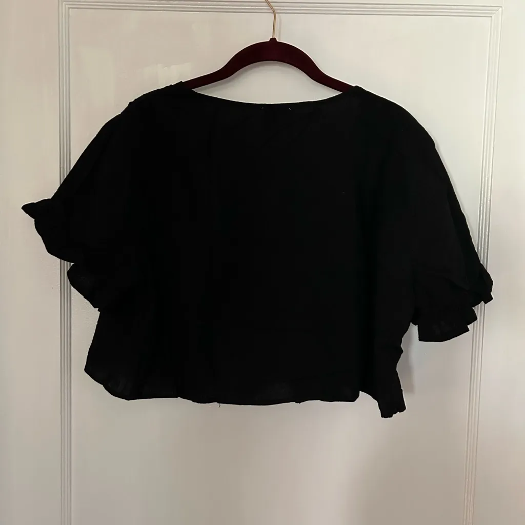NWT Hayden Black Ruffle Cropped Tie Top - Image 3