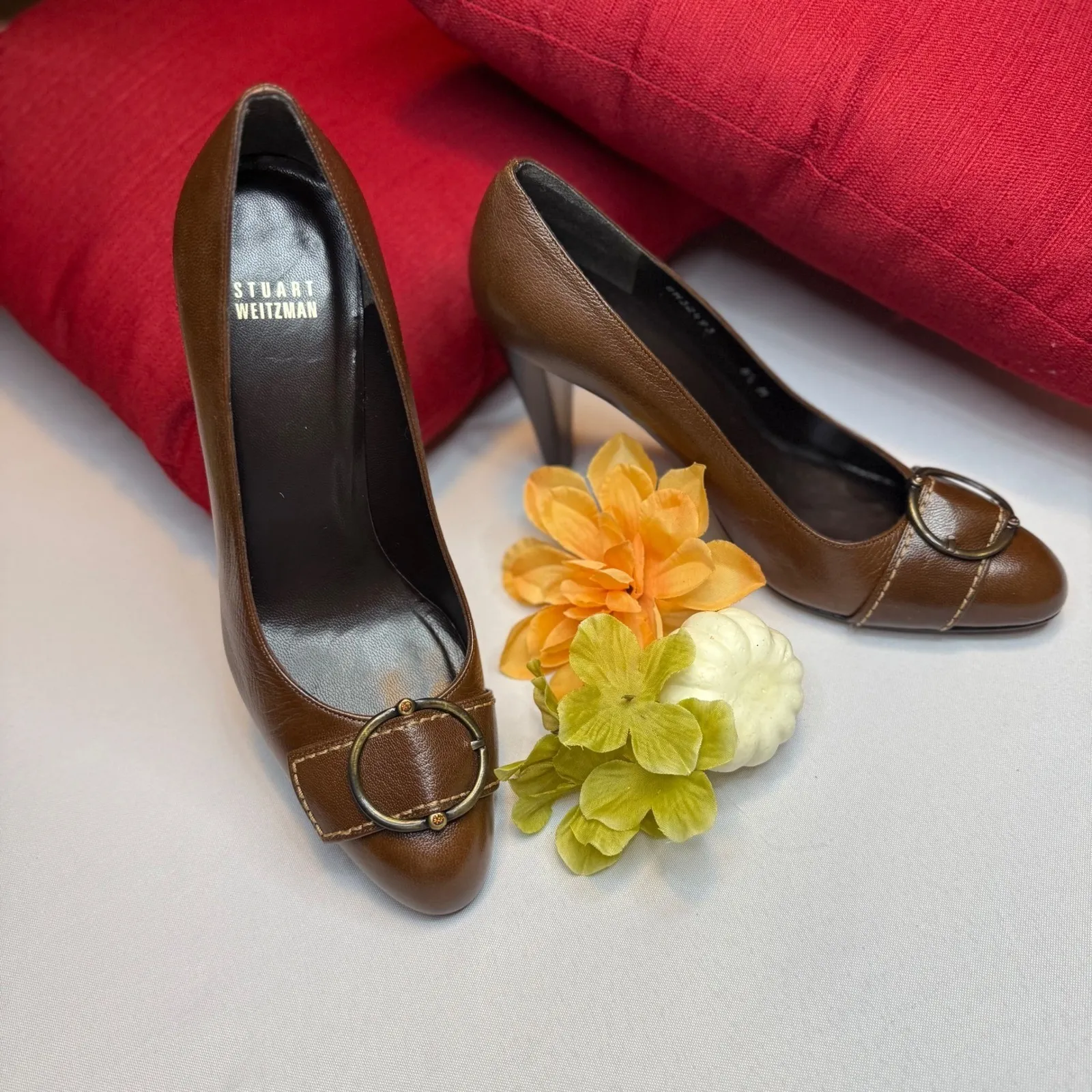 Stuart Weitzman Brown Leather Block Heel Pumps Women Size 39 Buckle Detail - Image 4