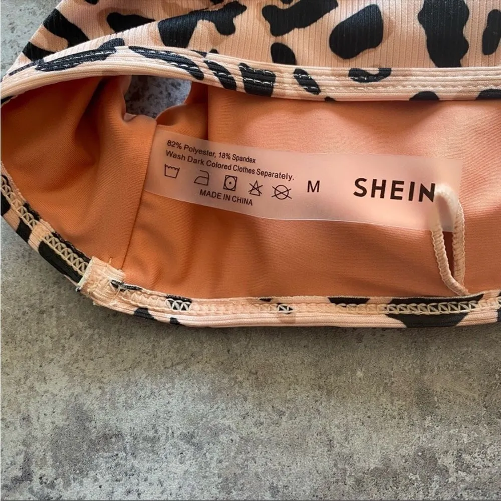 SHEIN Bikini Top Peekaboo Cut Out Blush Leopard Medium Vacation - Image 5