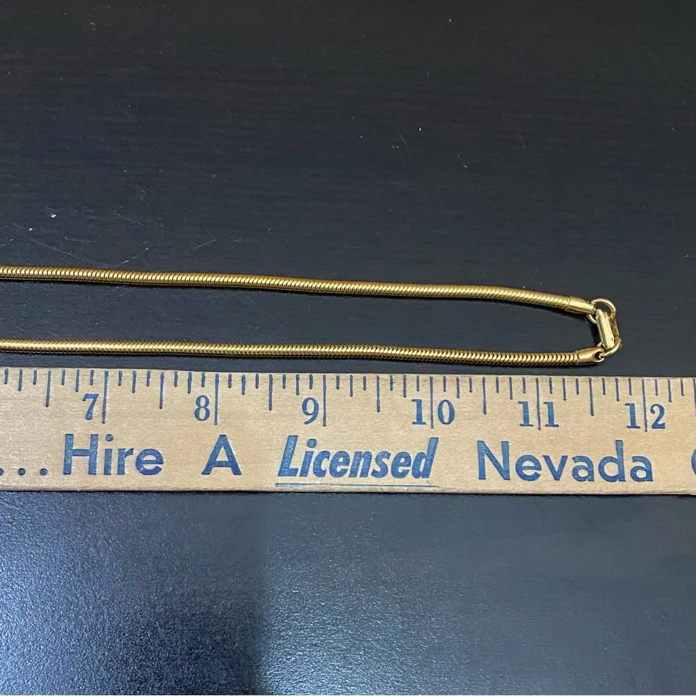 Vintage Flower Cameo Locket Pendant Gold - Image 12