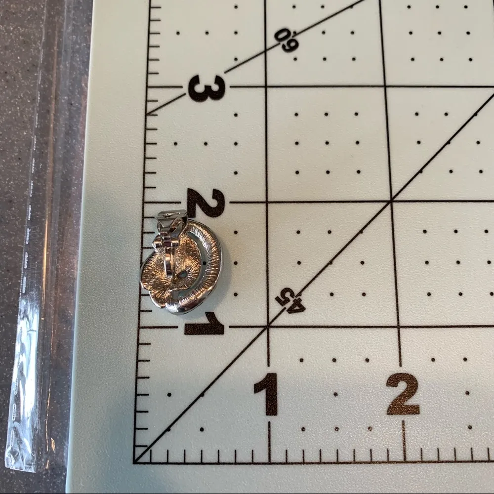 Purple/Blue Rhinestone Clip - Image 9