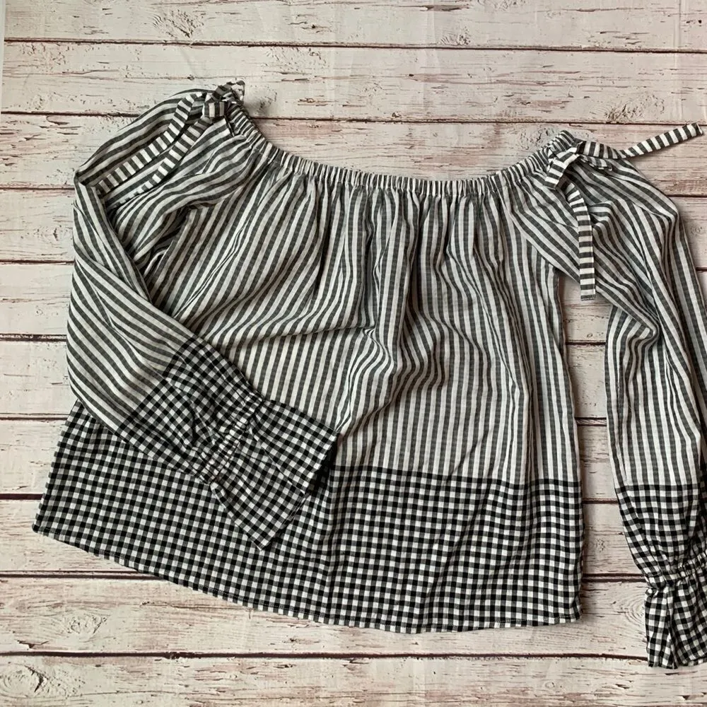 NWT express off the shoulder gingham top size S - Image 2
