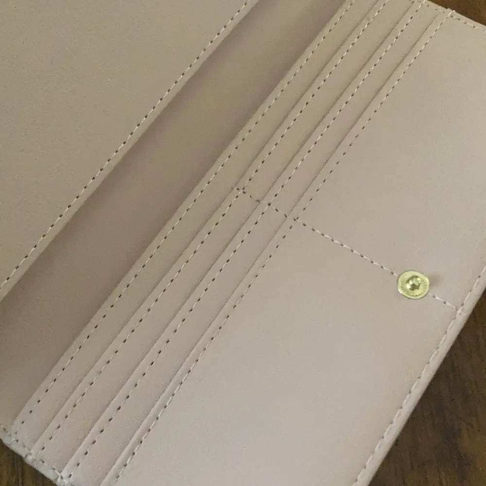 NEW Aimee Kestenberg Pale Pink Wallet Small Bifold Credit Card Slots NIB - Image 9