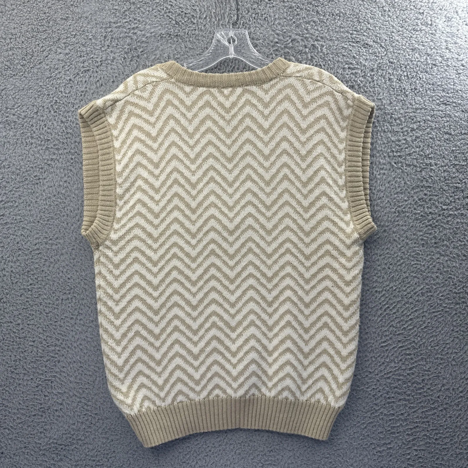 Vintage Giraffe Sweater Vest Neutral Chevron Preppy Academia Retro Women Small Brown - Image 2