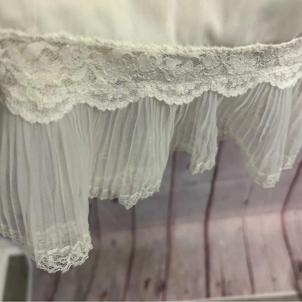 Vintage "Movie Star" white lace pleated midi slip USA made size 34 short nylon - Image 15