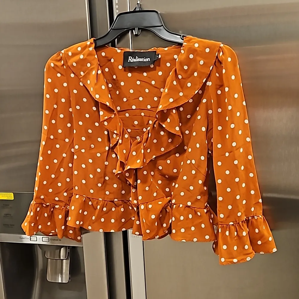 đź’•REALISATION PARđź’• Cher Top ~ 100% Silk Rust Spot Polka Dot Print Small - Image 13