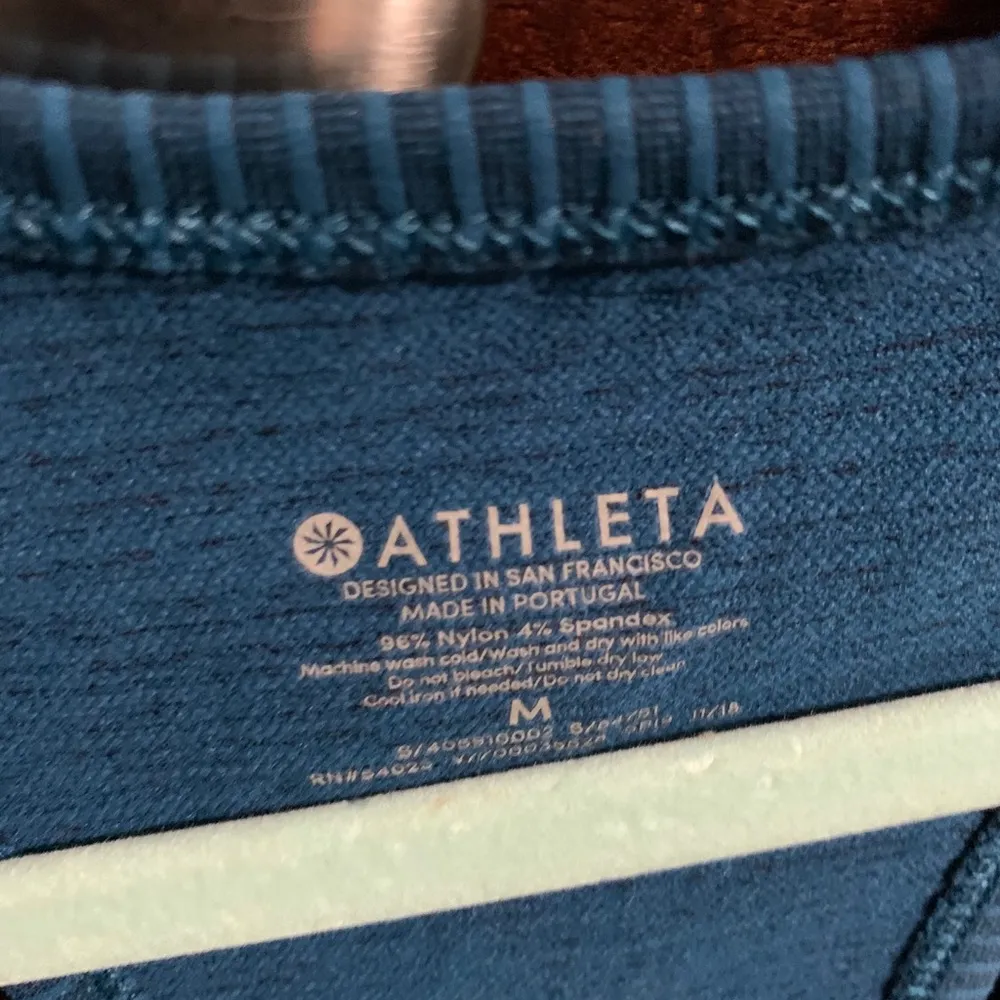 Athleta racer back tank - Image 4