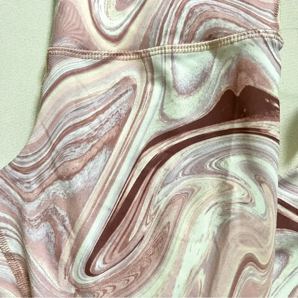 NWT Old Navy Active Pink White Swirl Workout Leggings Pants Size S Petite - Image 6