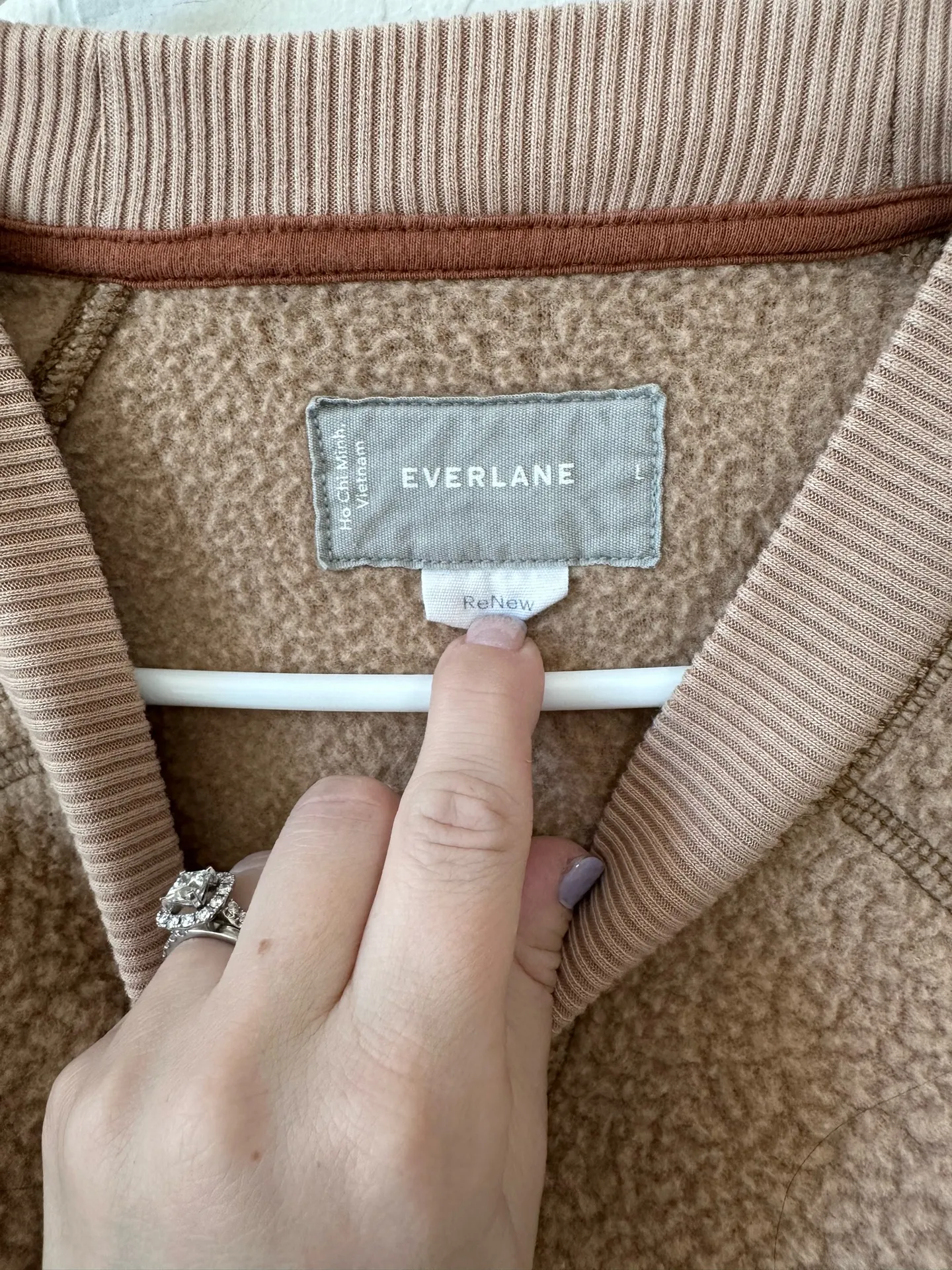 Everlane sweatshirt size large  - Image 2