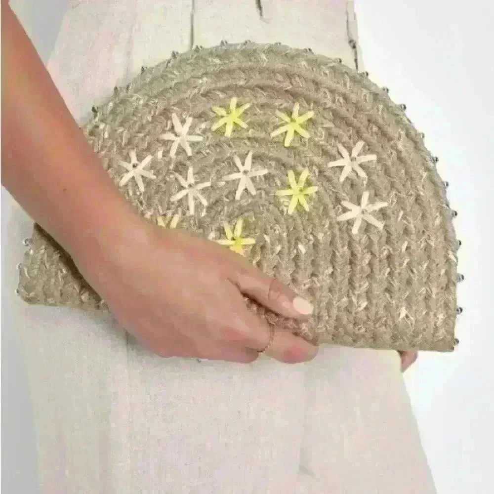 Lulus Exceptionally Sunny Embroidered Half Moon clutch‎ NWT - Image 2