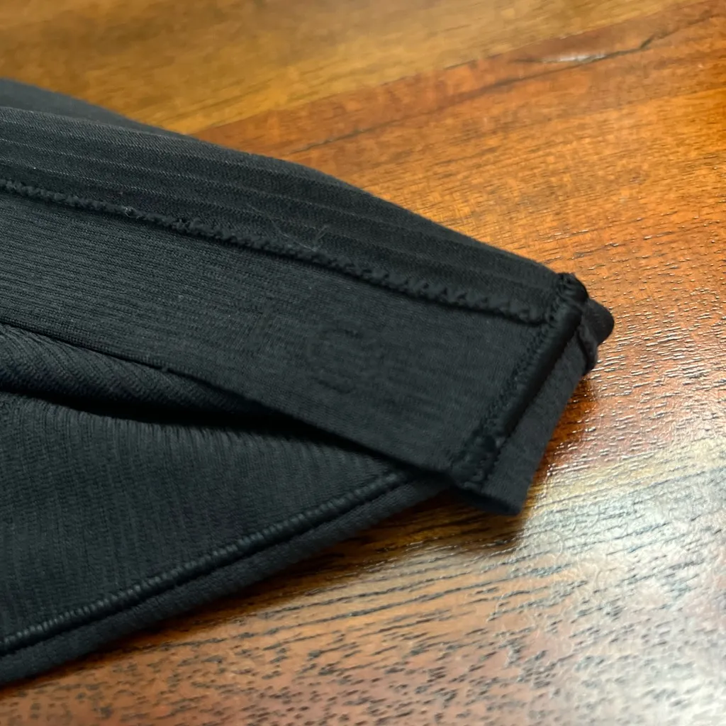 Lululemon Swiftly Tech Short Sleeve Tee Race Length Black Size 10 - Image 3