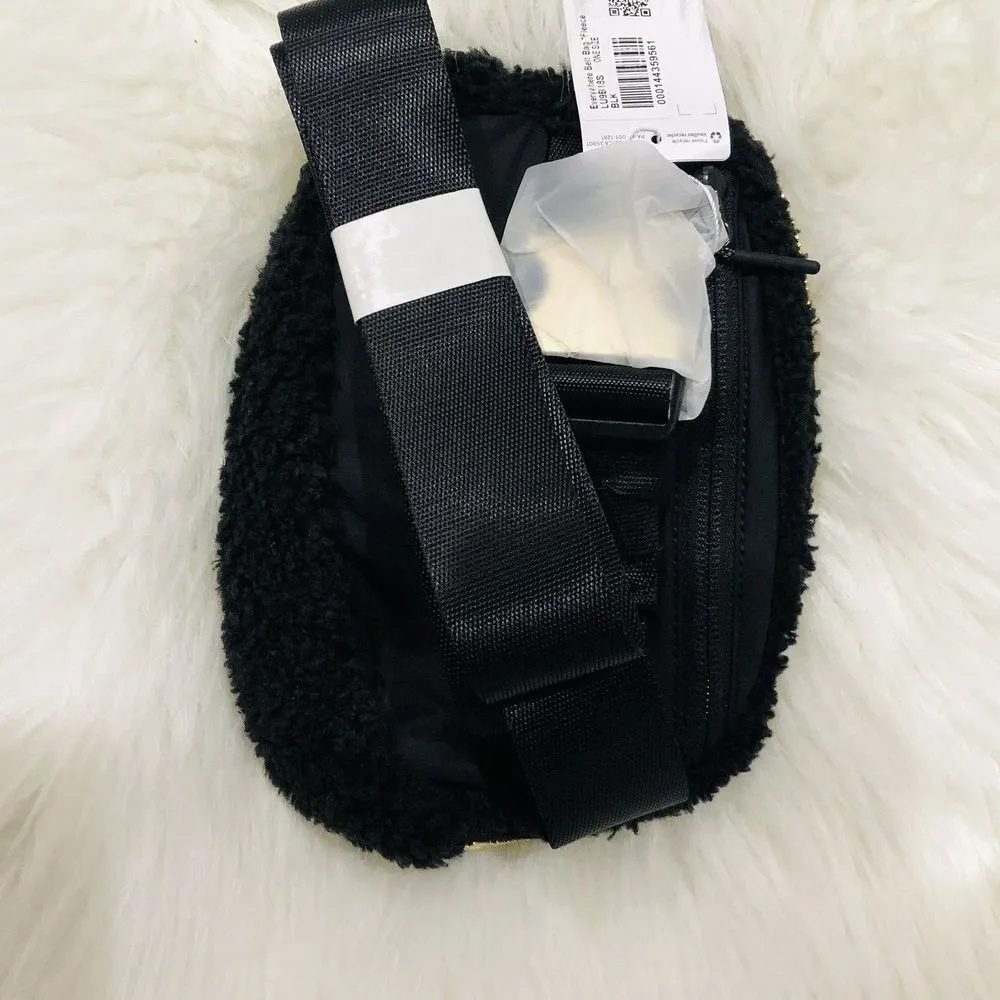 Brand New Lululemon Everywhere Fleece Belt Bag 1L Black Women Bag - Image 5
