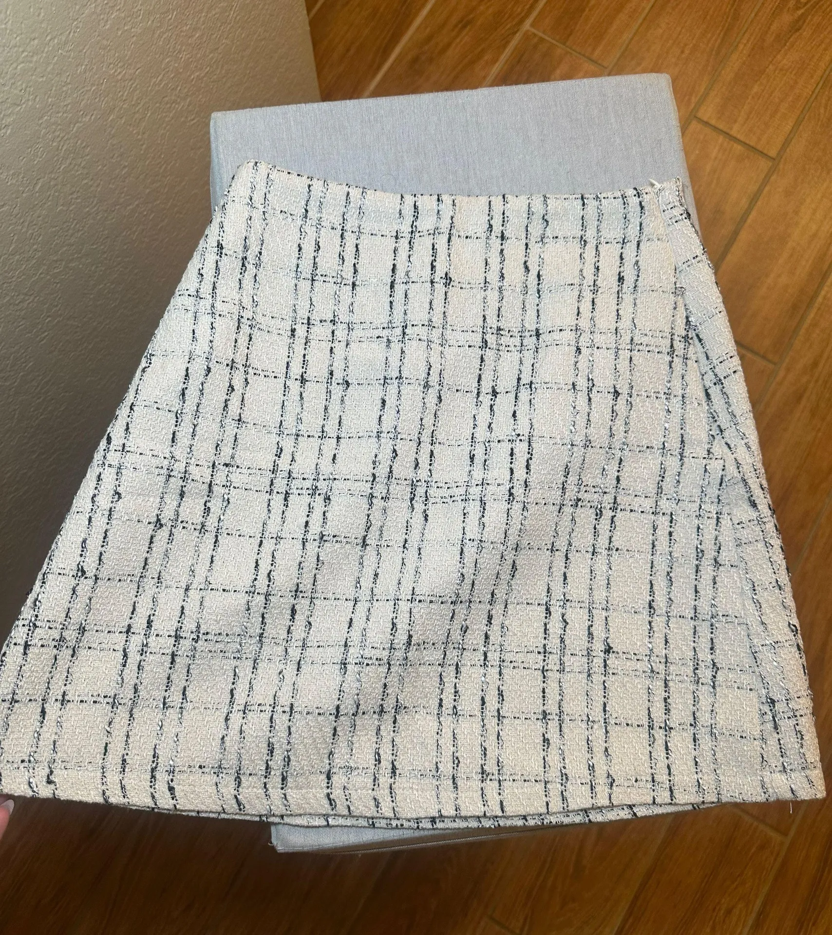 Princess Polly Skirt Gray Size 4 - Image 2