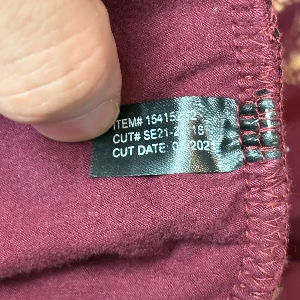 Torrid Gold Foil Star Sugar Skull Zinfandel Crop Leggings size 2x - Image 11