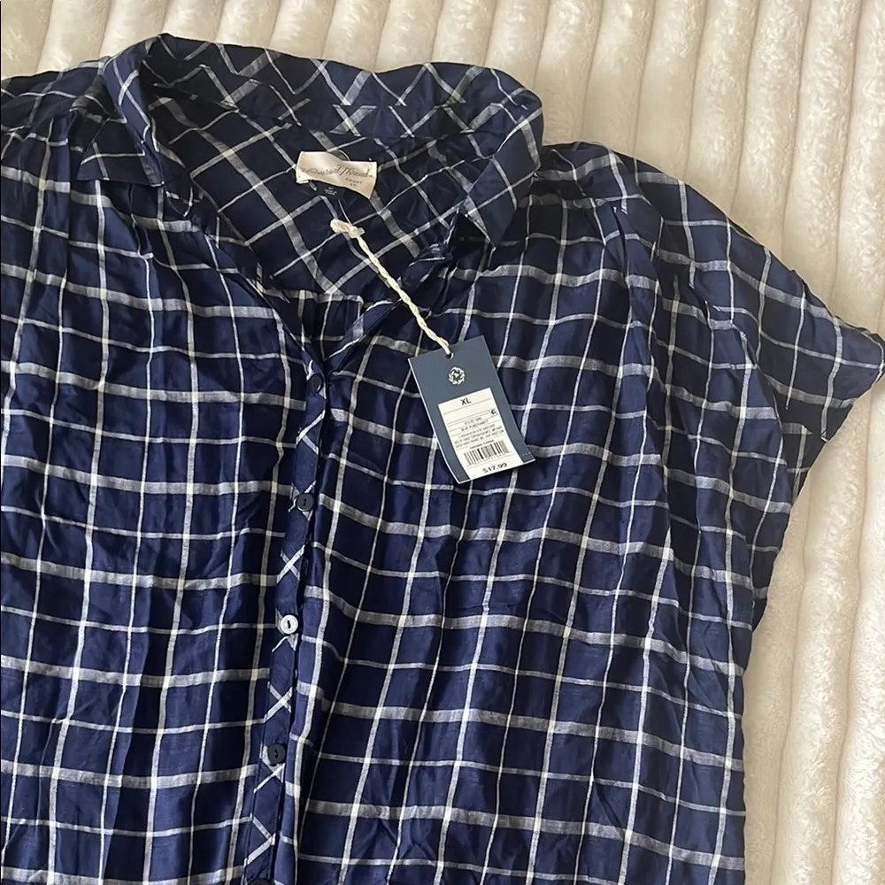 NWT Universal Thread Blue Checkered Women's Top - Image 3