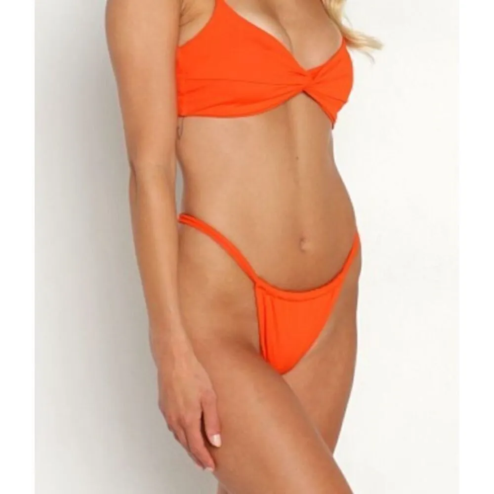 New. L*SPACE poppy orange teeny bikini. M-top/L-bottom. Retails $198 - Image 7