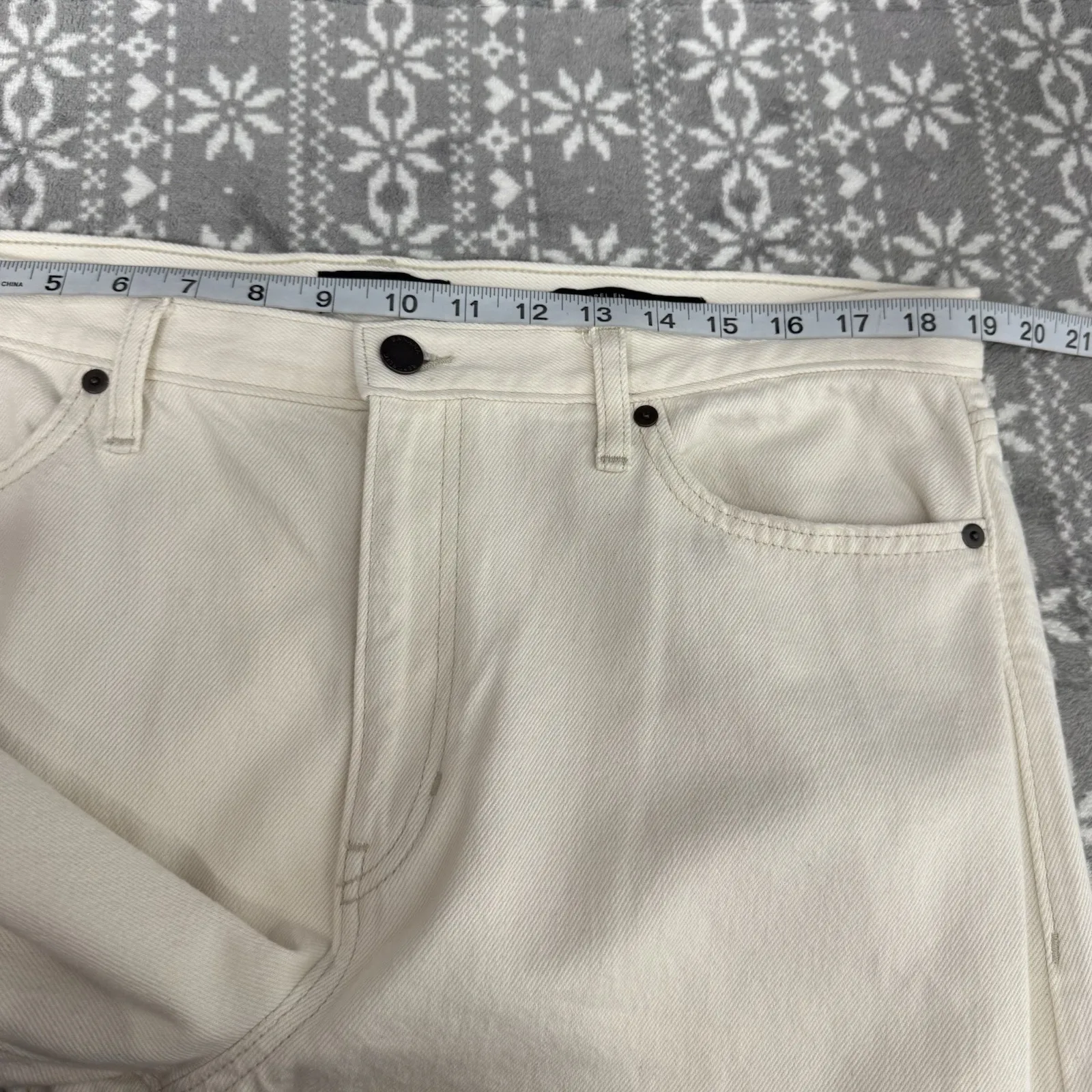 Banana Republic Premium Denim High Rise Barrel Fit‎ Jean In Ecru Size 32 Long - Image 7