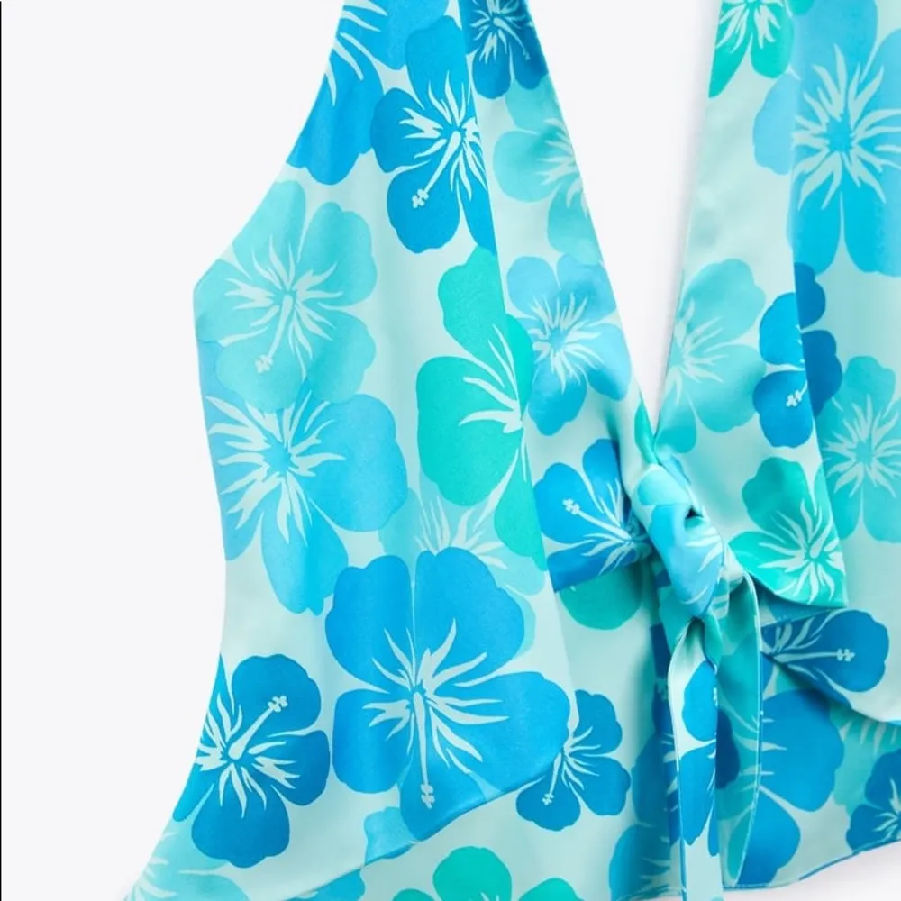 Zara Floral PRINT SATIN EFFECT Halter Cropped Top w/Ties @ Neck & Front Blue New - Image 4
