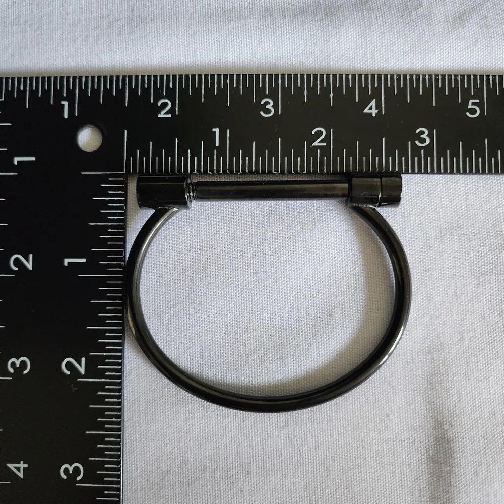 Black Stainless Steel Screw Bar Cuff Horseshoe Bracelet Unisex - Image 6