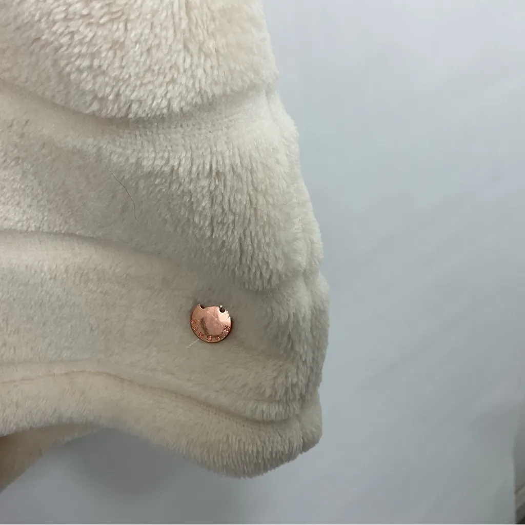 Danskin Hooded Plush Robe Size‎ S/M - Image 2