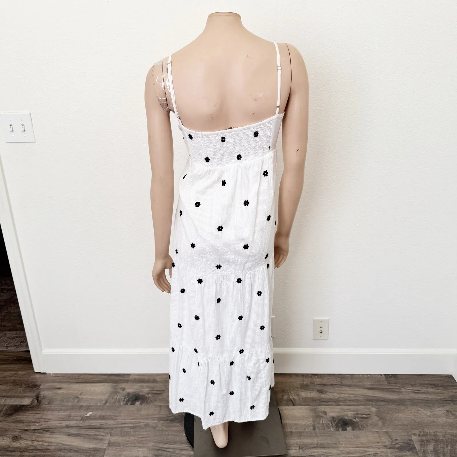 [LOFT] White Black Floral Embroidered Twist Front Ruffle Hem Midi Dress Size XL - Image 3