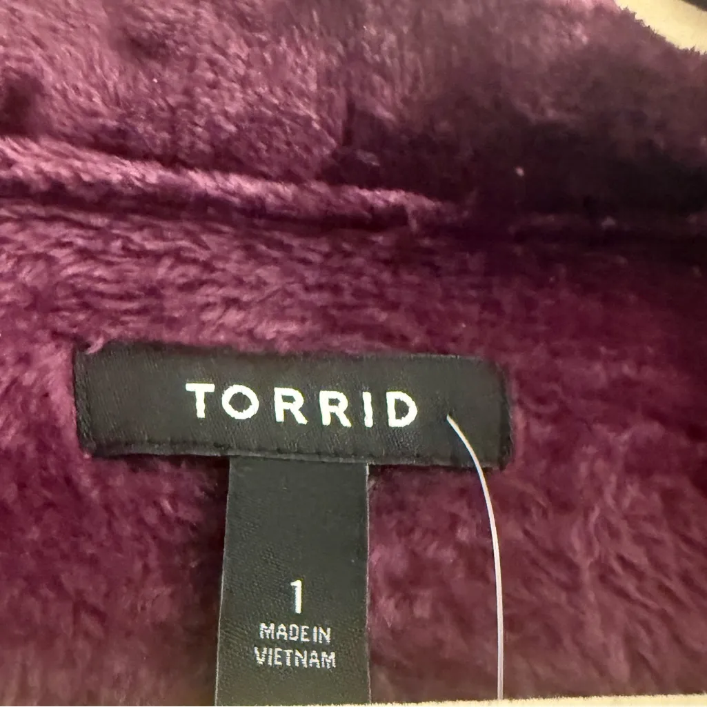 Torrid Cozy Plush Purple Fur Snap Front Teddy Shacket - size 1 - Image 5
