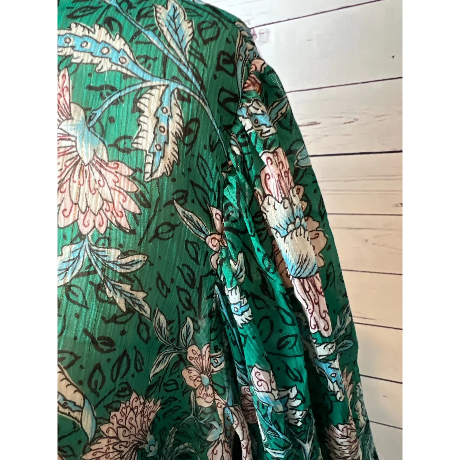 Torrid Plus size 3X 3 Chiffon Shirt Floral Blouse Metallic Tunic Top Lurex Green - Image 9