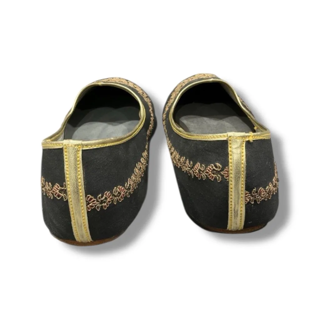 Mojari Women’s Black Embroidered Slip - Image 2