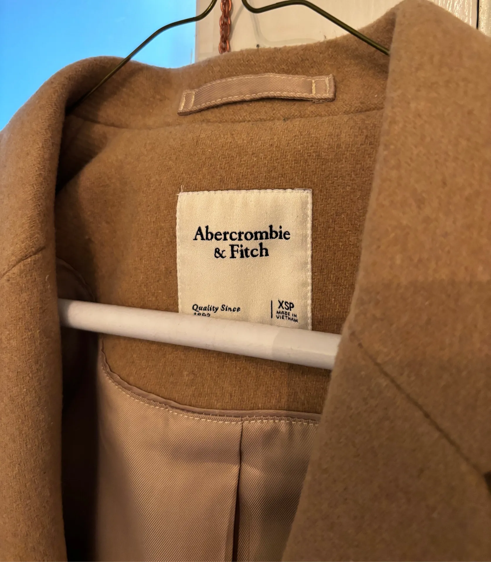 Abercrombie & Fitch Lined Wool-Blend Heavyweight Blazer (x-small, petite) - Image 4