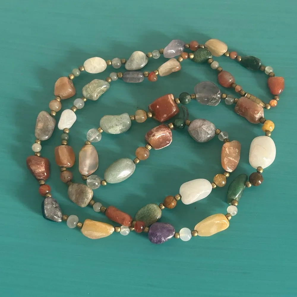 Vintage Long Mixed Jasper Agate Stone Bead Necklace with Gold Tone Spacers Green - Image 6