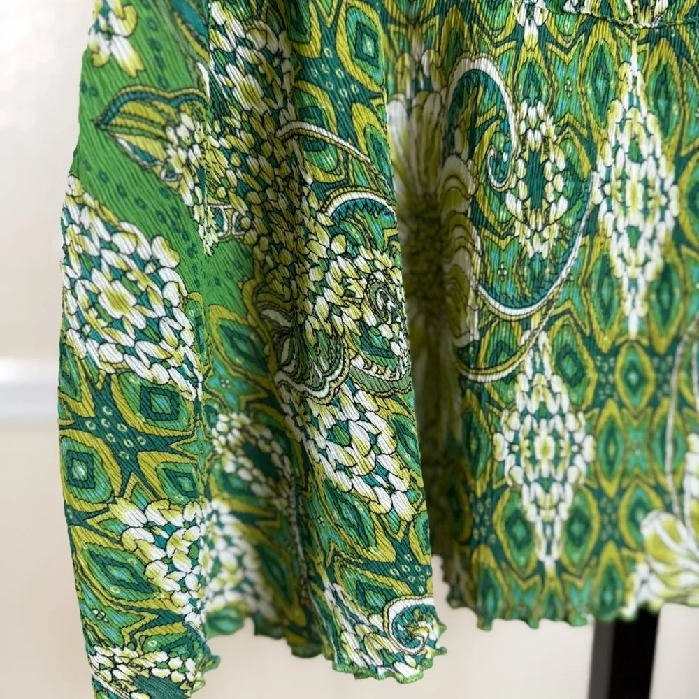 Woman Skirt Floral Boho Textured Stretch Kiwi Kelly Green Office Corpcore Flowy Size 0X - Image 2