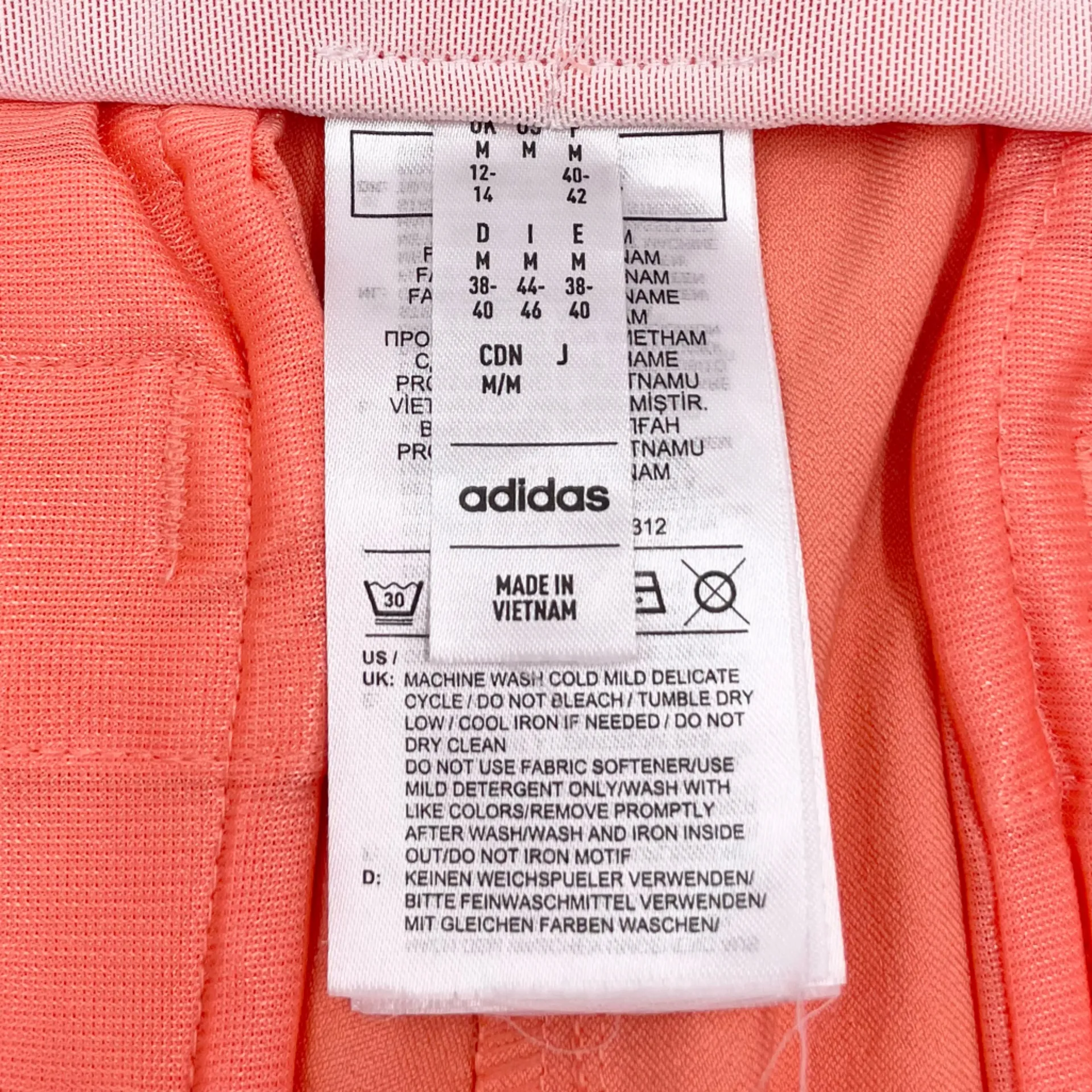 Adidas Ladies Pintuck 5" Pull On Golf Shorts Coral Fusion Size Medium Stretchy - Image 6