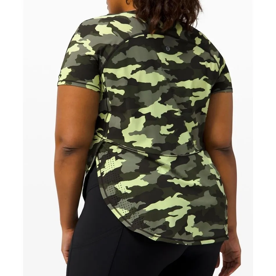 Lululemon UVP Run Short Sleeve Pullover Green Camo Shirt Size 12 - Image 3