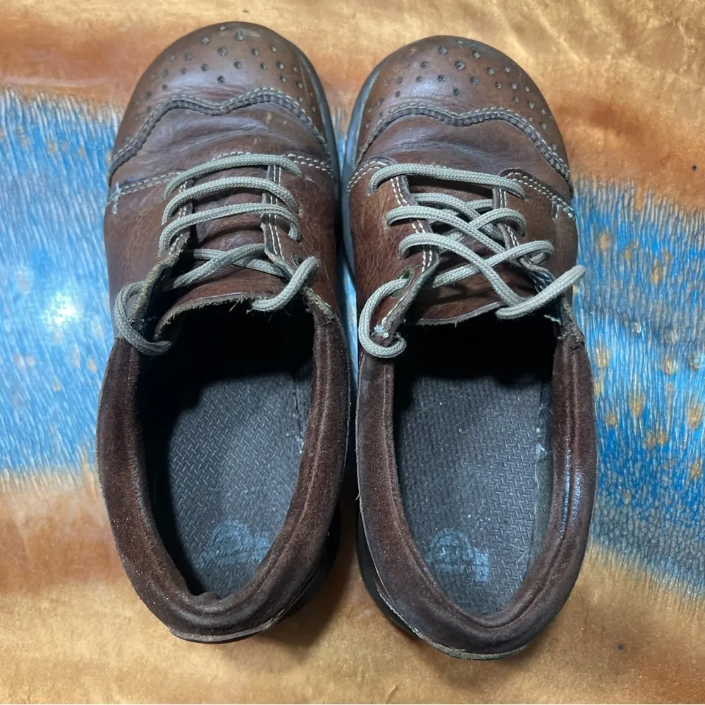 Vintage Dr. Martens Brown Leather Wingtip Oxfords size 6 air ware preppy grunge - Image 3