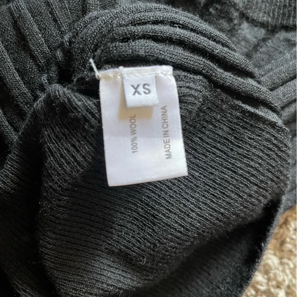 Proenza Schouler Black 100% Wool Ribbed Knit Short Sleeve Sweater XS Lightweight - Image 3