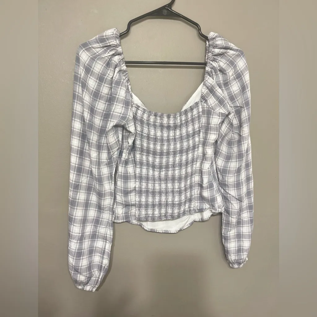Abercrombie and‎ Fitch NWT Plaid Square Neck Smocked Top Size M - Image 2