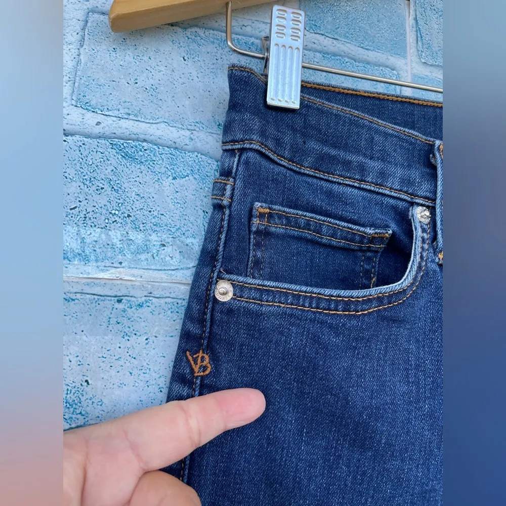 VERONICA BEARD BEVERLY SKINNY FLARE
HIGH RISE JEANS SIZE 26 - Image 4