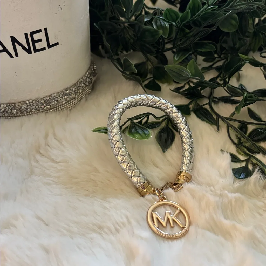 Michael Kors Silver Leather Gold Charm Adjustable Bracelet- NEW - Image 5