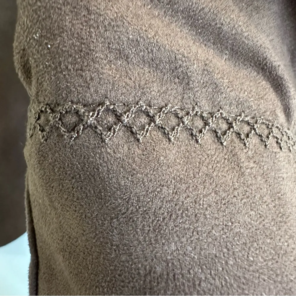 Hannah, dark brown, micro, suede, light weight snap jacket women’s petite large Size undefined - Image 6