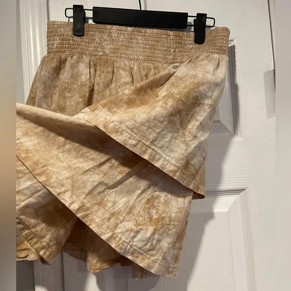 April Kiss Size L Smocked Waist Tiered Ruffle Tan Cream Tie Dye Mini Skirt Size L - Image 4