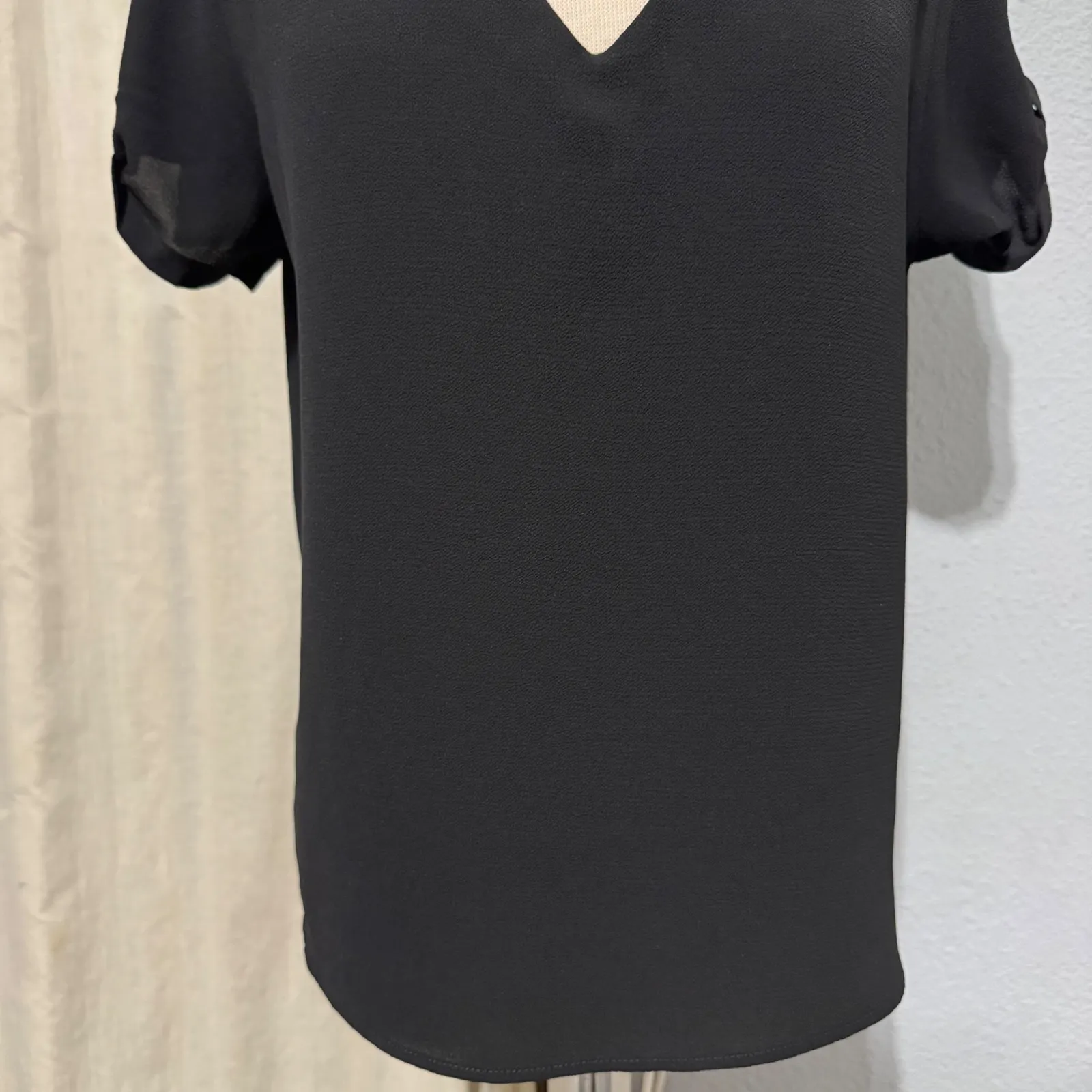 Lily Black Women Black Short Sleeve V Neck Roll Tab Sleeve Blouse Top L Size L - Image 2