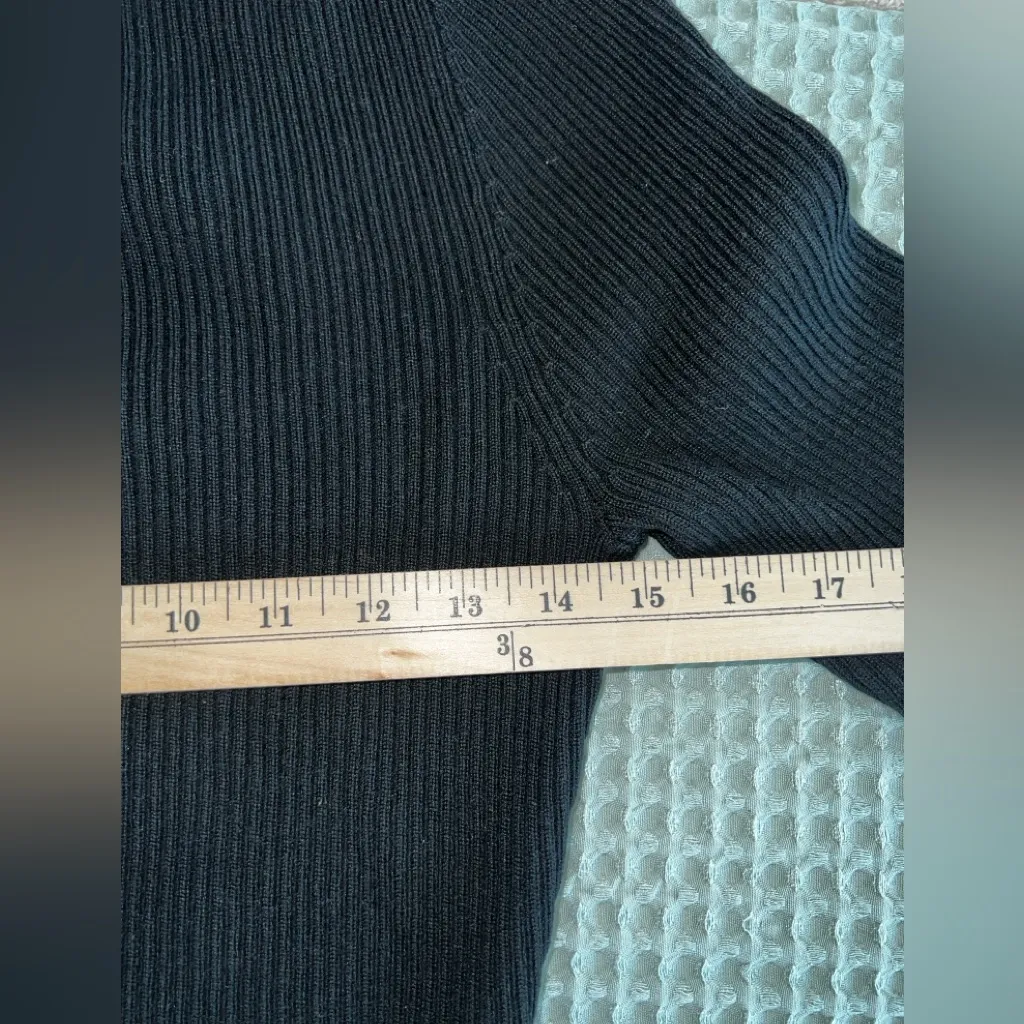 Philip Lim Ribbed Lounge Bodysuit
Size L Black Size L - Image 3