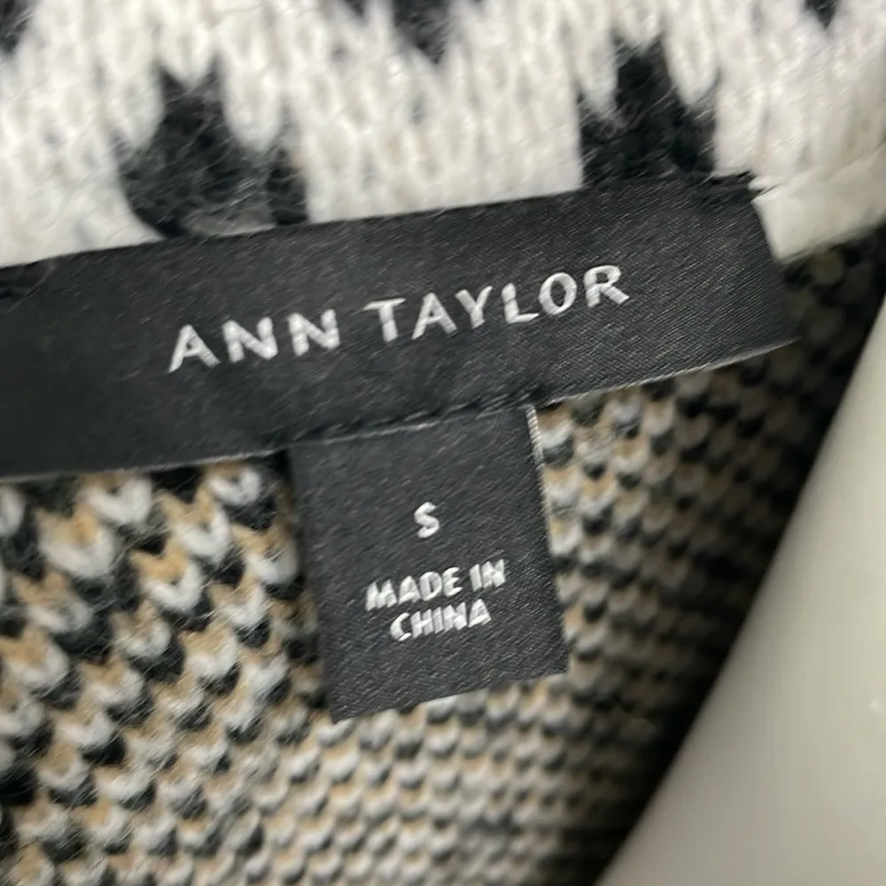 Ann Taylor white fair isle sweater jacket small - Image 12