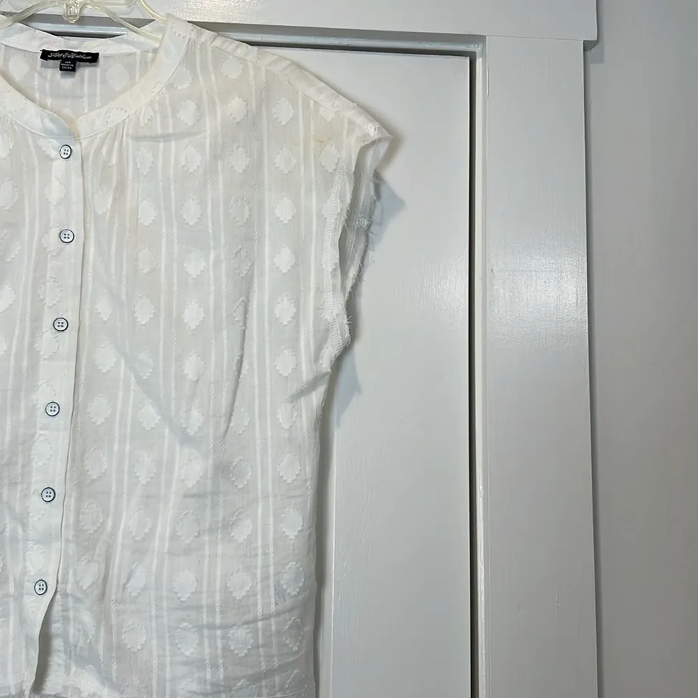 Flags & Anthem White Button - Image 7