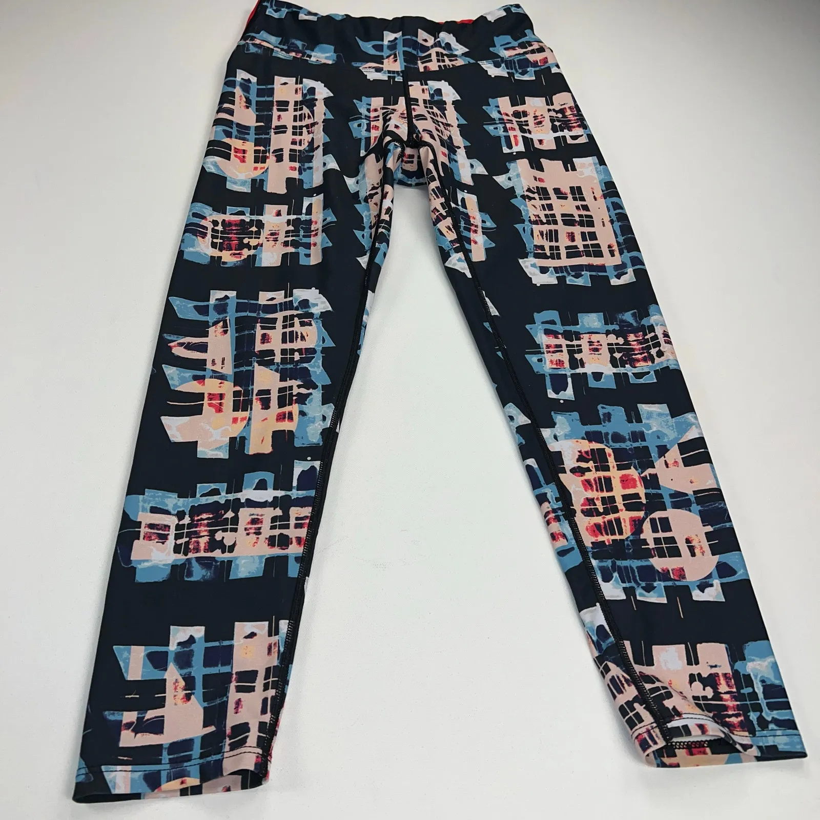 Oiselle Spandos Tagless 3/4 Athletic Legging Tights Rear Window Print Size M - Image 8