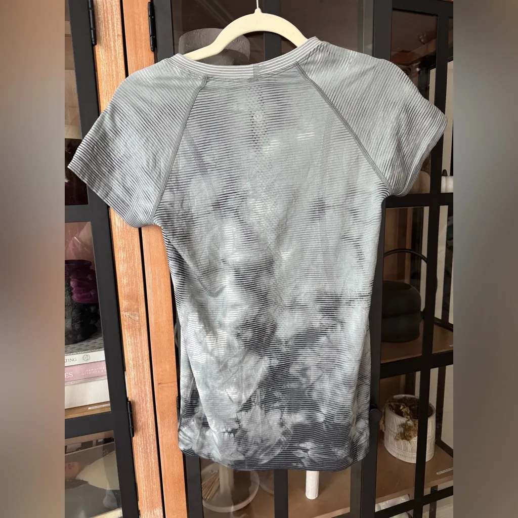 Lululemon Swiftly Tech Short Sleeve 2.0 tee Multi Dye White / Grey Black bleach - Image 4