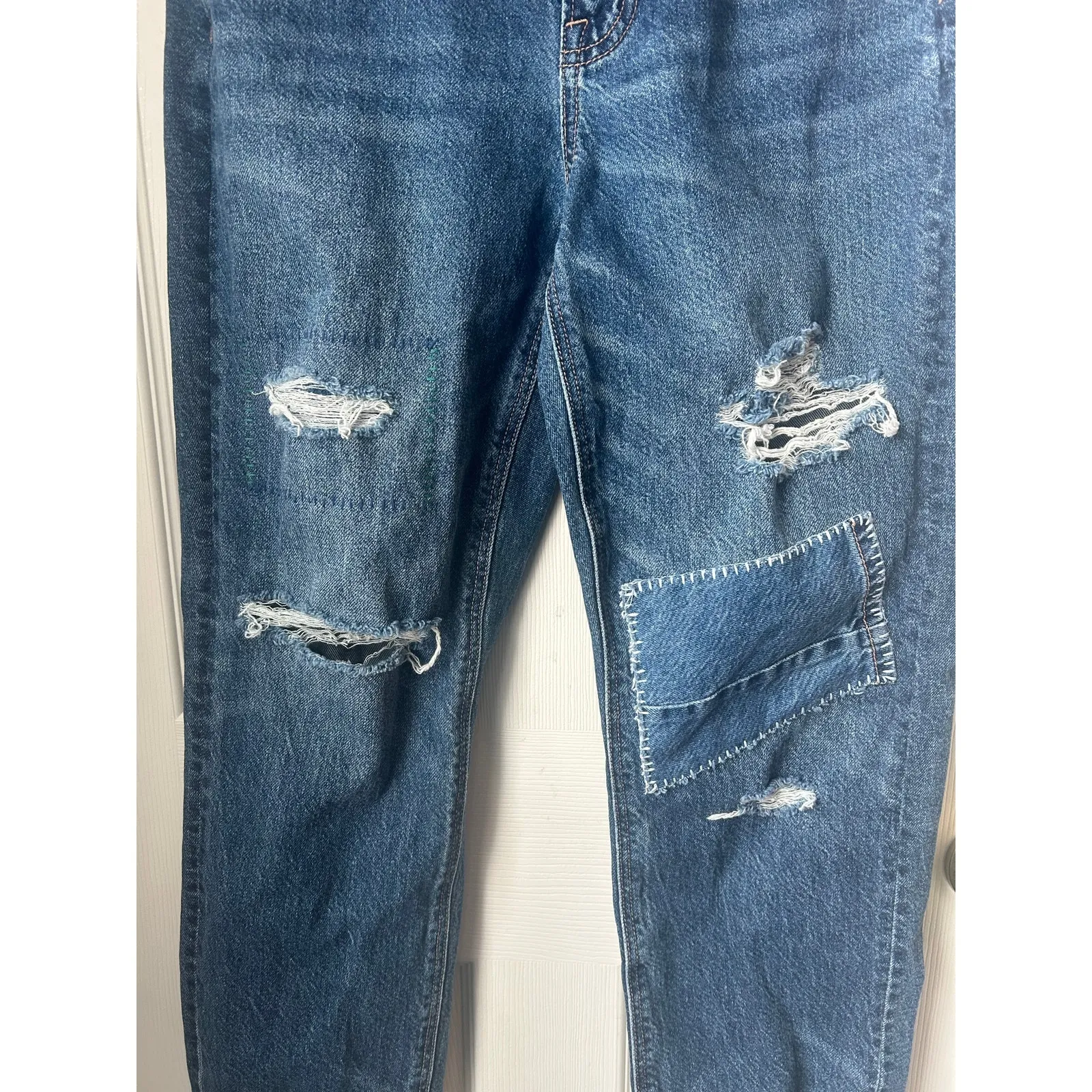 American Eagle Super High Rise Ankle Straight Jeans - 6S - Image 3